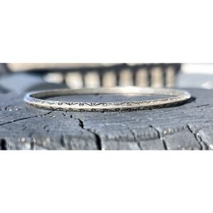 Southwestern Stamped Carinated Bangle Bracelet Etched Silver Tone